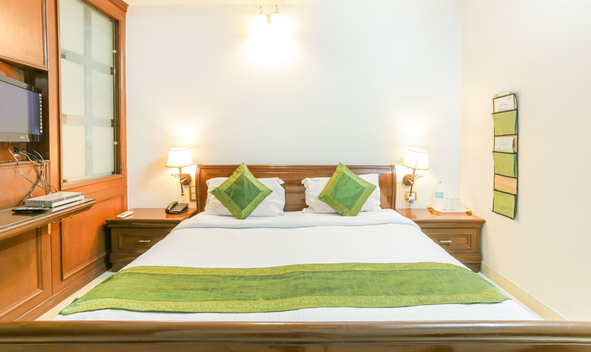 Treebo Shanta Inn Lucknow Extérieur photo